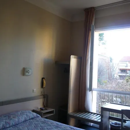Hotell La Cigale 2*